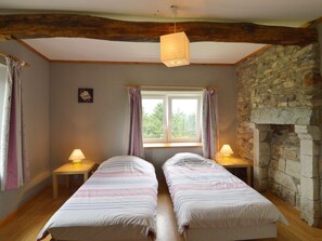 Classic House, Multiple Bedrooms | 12 bedrooms, individually furnished, bed sheets - Lovely House With Much Luxury and Comfort (Waimes)