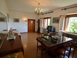 컴포트 하우스, 침실 3개 | 거실