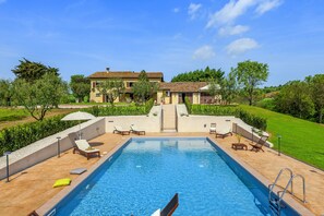 Comfort House, 2 Bedrooms | Pool | Indoor pool, outdoor pool - Inviting Holiday Home in San Costanzo With Swimming Pool (San Costanzo)