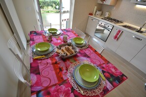 Classic House, 2 Bedrooms | Dining - Amazing Holiday Home Near Pet-friendly Beach (Carrara)