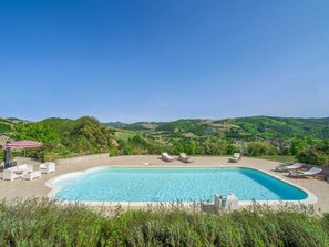 Classic House, 4 Bedrooms | View from property - Beautiful Villa in Belforte All'isauro With Swimming Pool (Belforte all'Isauro)