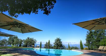 Detached Villa for 6-pers. With Outdoor Swimming Pool