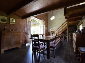 Comfort House, 4 Bedrooms | Game room