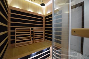 Deluxe House, 3 Bedrooms | Spa treatment