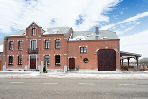 Exterior - Beautiful Holiday Home in Cul-des-sarts With Garden (Couvin)
