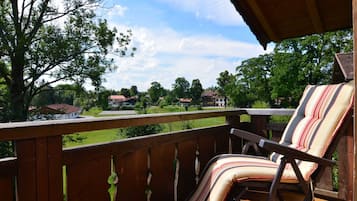 Deluxe-Apartment, 1 Schlafzimmer | Balkon