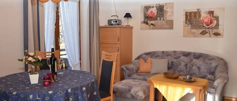 Classic-Apartment, 1 Schlafzimmer | Wohnzimmer