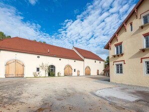 Exterior - Lovely Holiday Home in Haunsheim (Haunsheim)