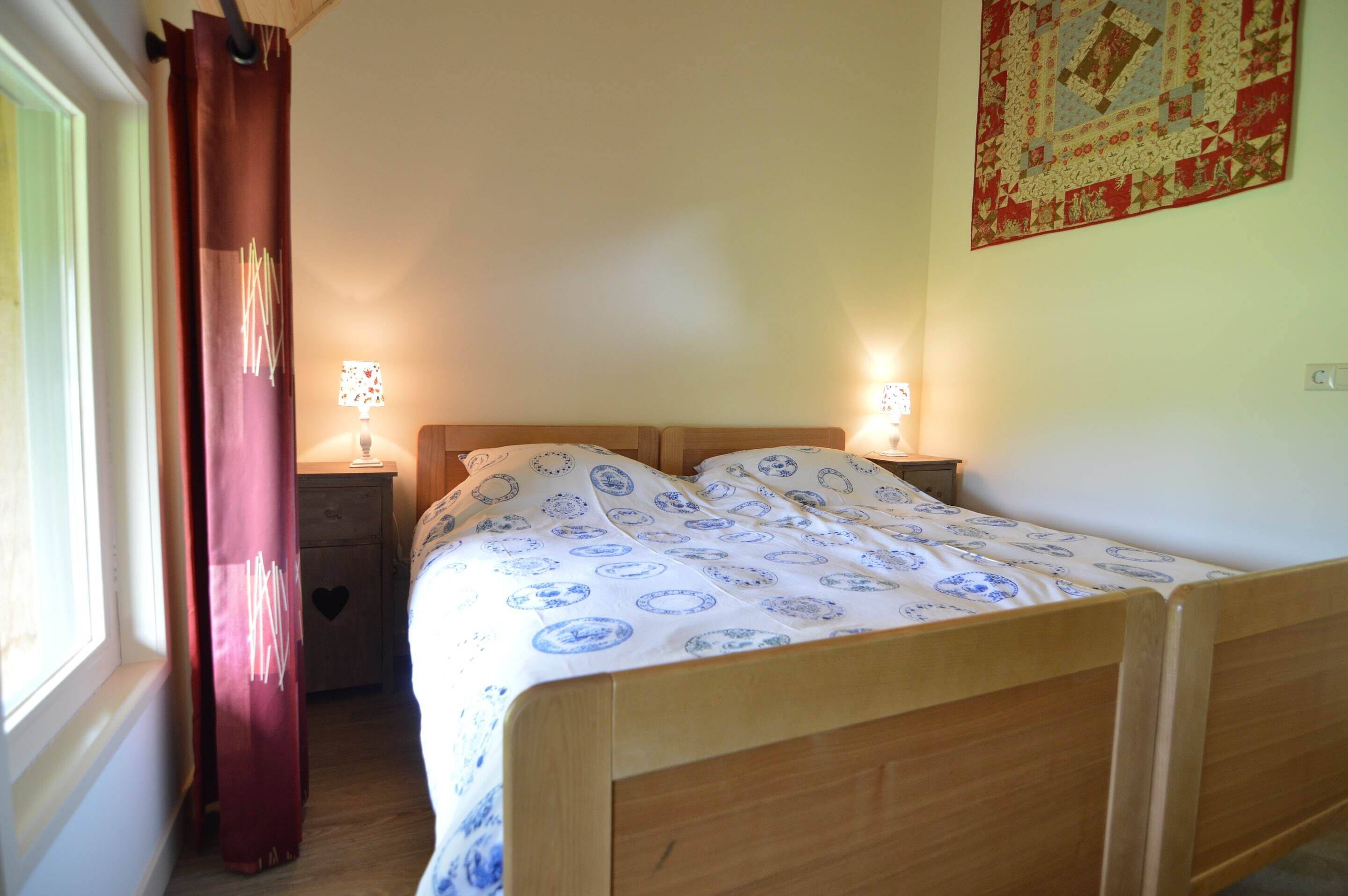 Casa elite, 2 quartos | 12 quartos, individualmente mobiliados, roupa de cama