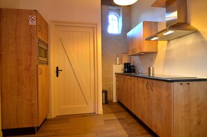 Comfort House, 2 Bedrooms | Private kitchen | Fridge, microwave, dishwasher, coffee/tea maker