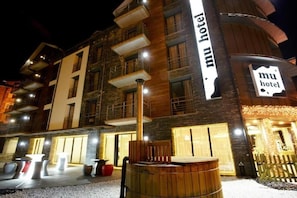 Exterior - Hotel Mu (La Cortinada)