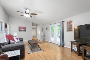 Smart TV, monitor de computadora y impresora 