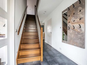 Deluxe Villa, 5 Bedrooms | Interior