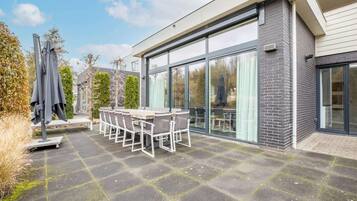 Deluxe Villa, 5 Bedrooms | Balcony