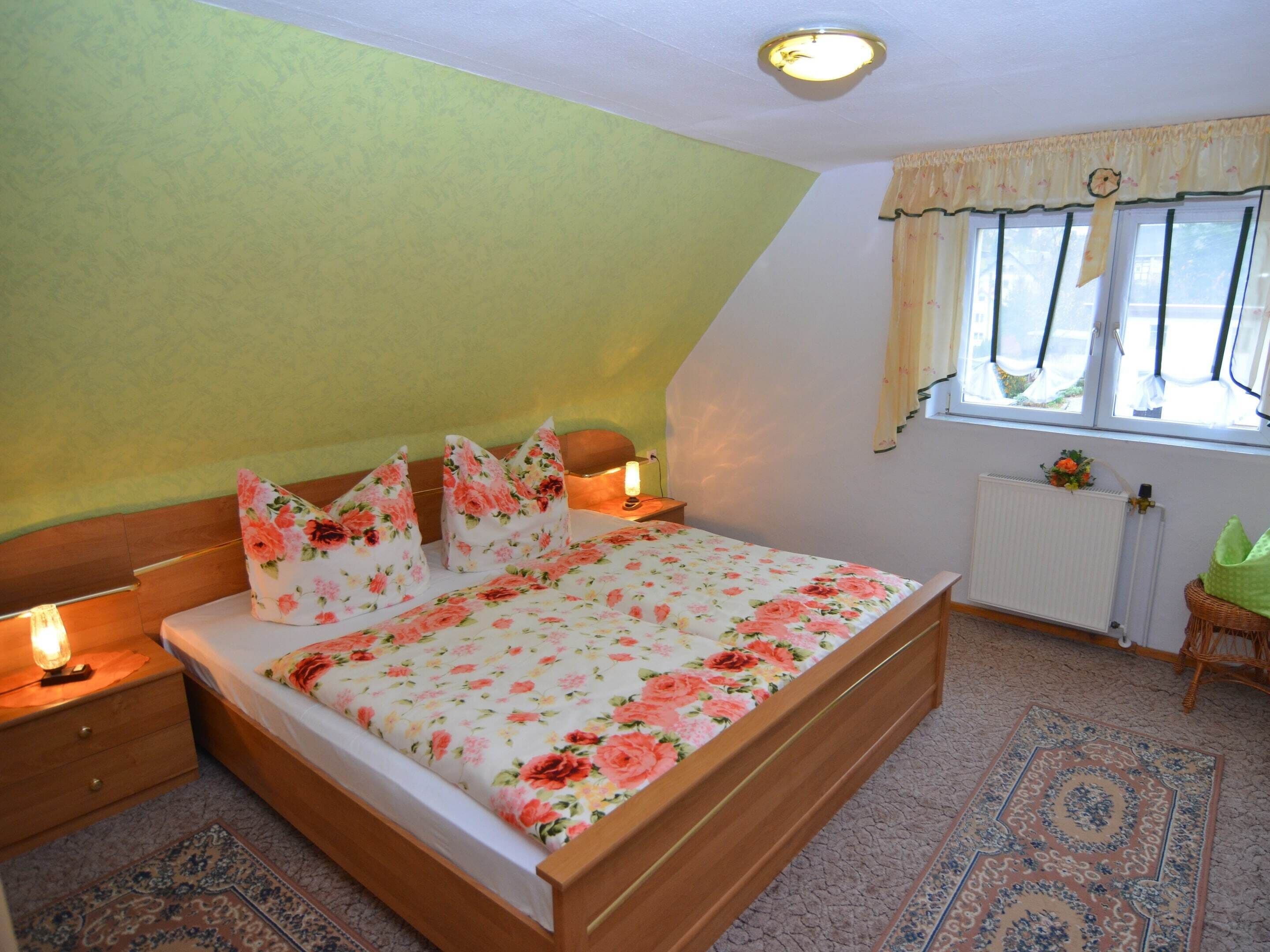 Deluxe Apartment, 2 Bedrooms | 10 bedrooms, individually furnished, bed sheets