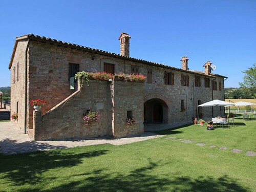 Apartment on Farm Amidst the Umbrian Hills