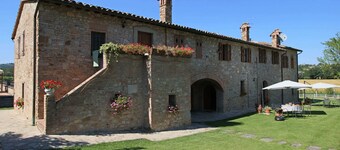 Apartment on Farm Amidst the Umbrian Hills