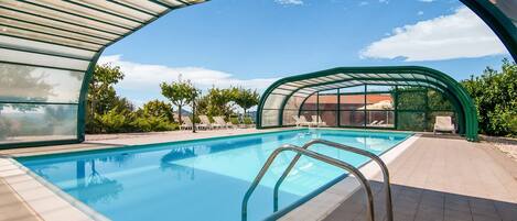 Indoor pool, outdoor pool