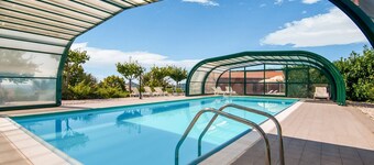 Inviting Farmhouse in Appenines With Covered Swimming Pool