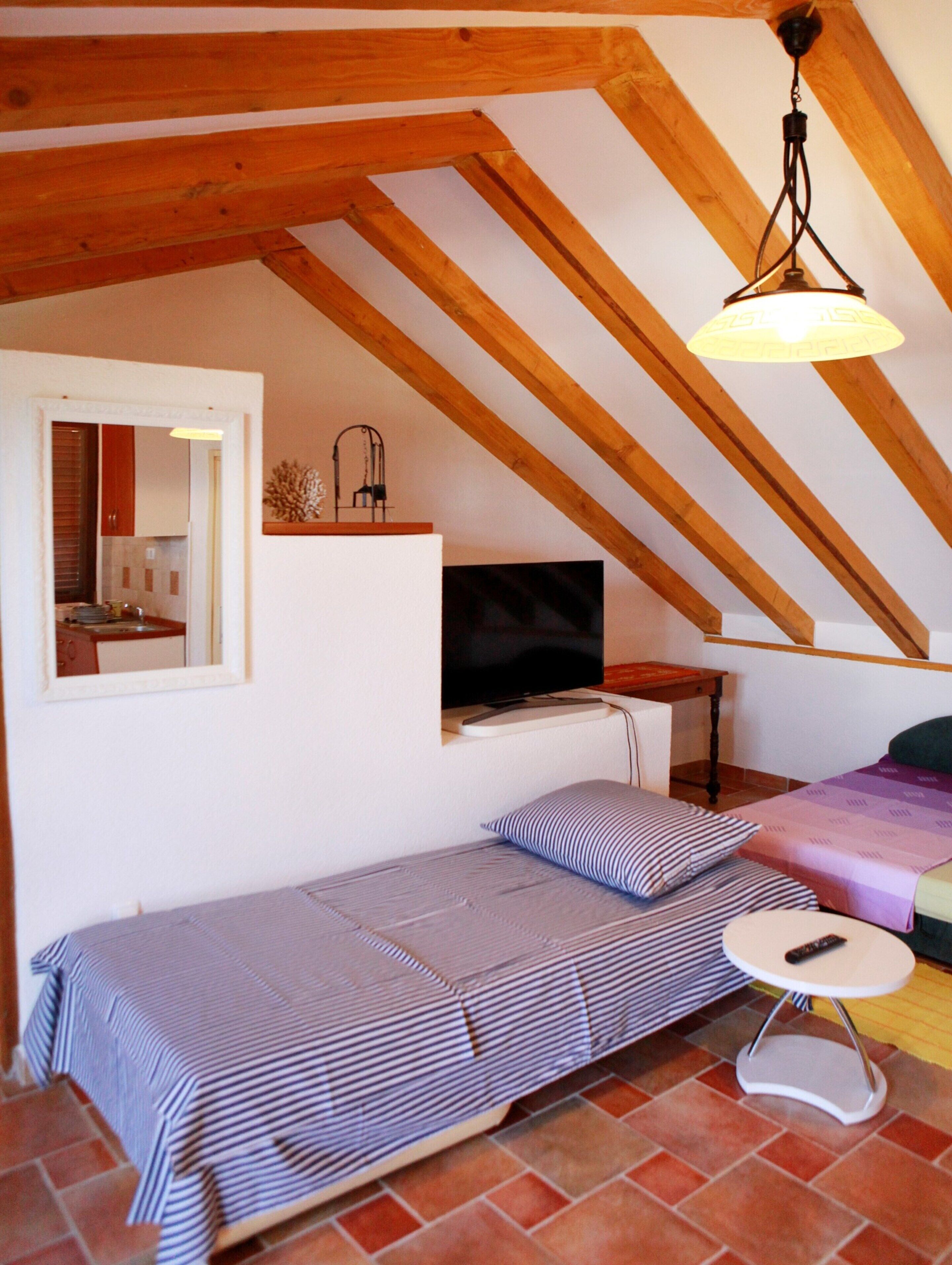 3 bedrooms, bed sheets