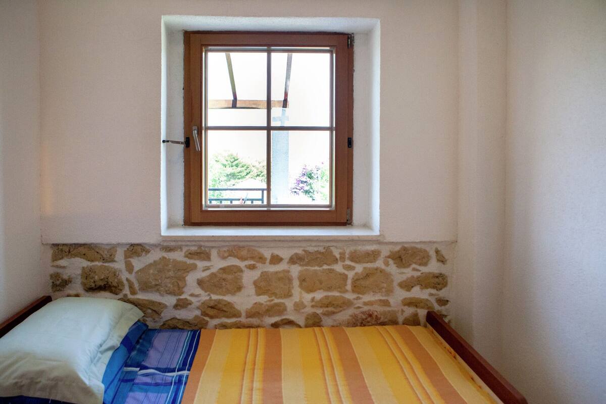 3 habitaciones y ropa de cama