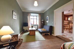 Fireplace, DVD player - Historic Apartment in Gerdshagen With Garden (Satow)