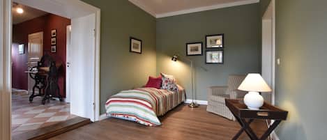5 bedrooms, individually furnished, bed sheets