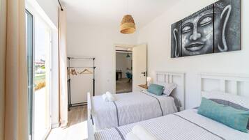 7 bedrooms, individually furnished, iron/ironing board, bed sheets