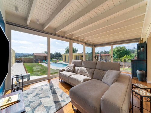 Rural Holiday Home in Netos-almagreira With Shared Pool