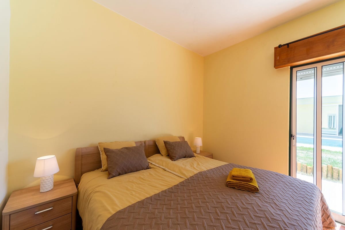 Casa Comfort, 2 camere da letto | 7 camere, con arredamento individuale, ferro/asse da stiro, lenzuola