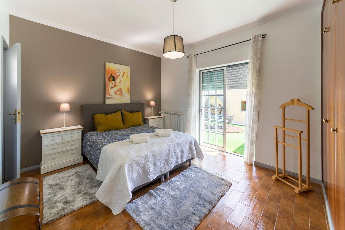 Casa Deluxe, 3 camere da letto | 7 camere, con arredamento individuale, ferro/asse da stiro, lenzuola