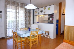 Comfort Villa, 3 Bedrooms | Private kitchen | Fridge - Nice Villa in Porto Santa Margherita With Garden (Caorle)