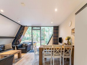 Classic House, 3 Bedrooms | Living room | DVD player - Modern Holiday Home in Stramproy in a Natural Park (Stramproy)