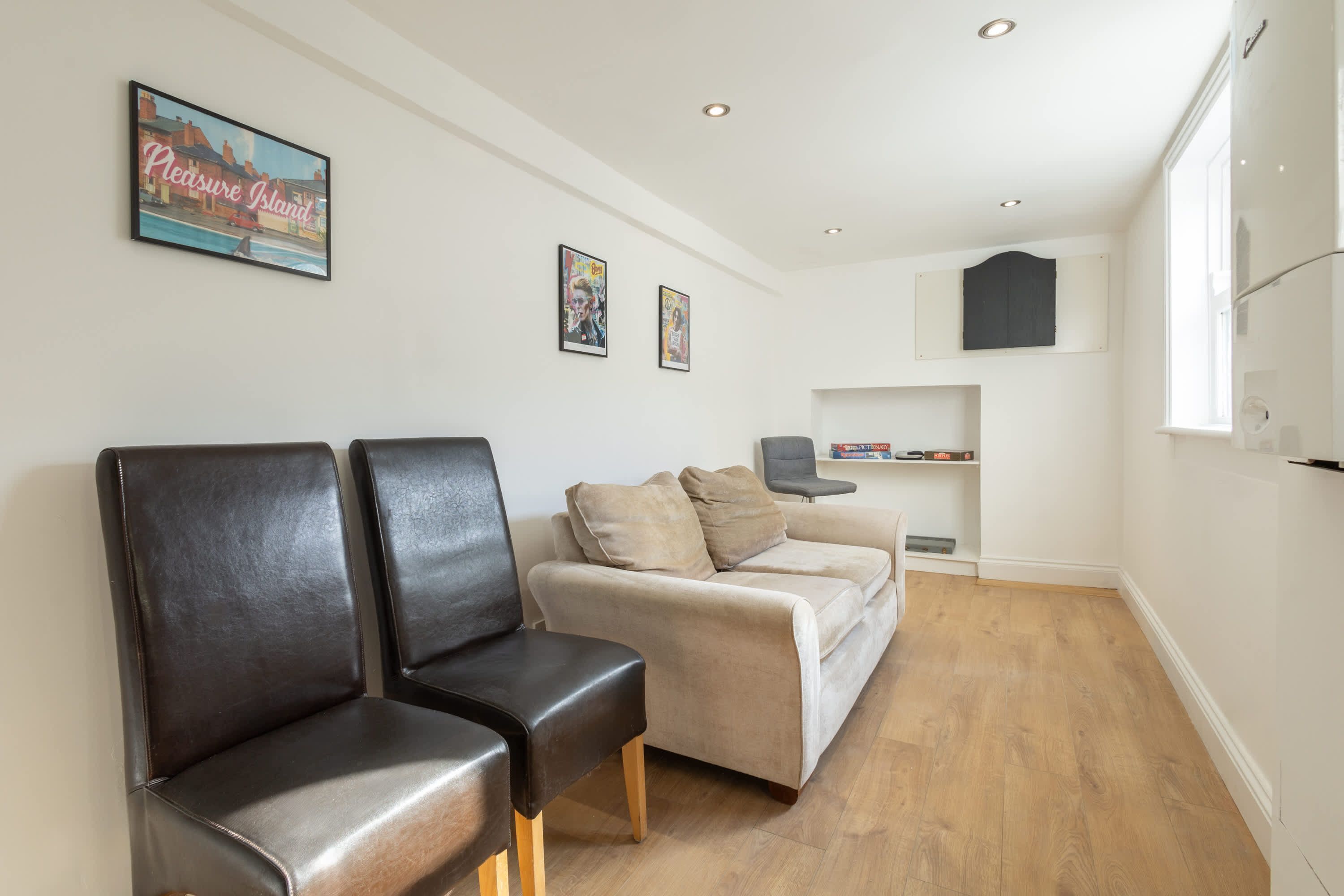 4 bedrooms