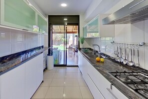 Microwave, oven, stovetop, dishwasher - PREMIUM HABITAT SA TUNA (Sant Vicenç de Montalt)