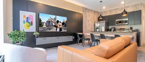 Apartment | 3 bedrooms, desk, Internet