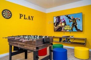 Apartment | 3 bedrooms, desk, Internet