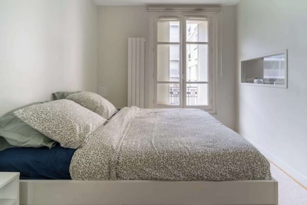 1 bedroom, iron/ironing board, Internet, bed sheets