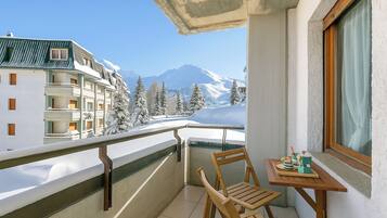 Familie appartement, 2 slaapkamers (Wolf & Deer Apartment Ski-In Ski-Out) | Buiten dineren