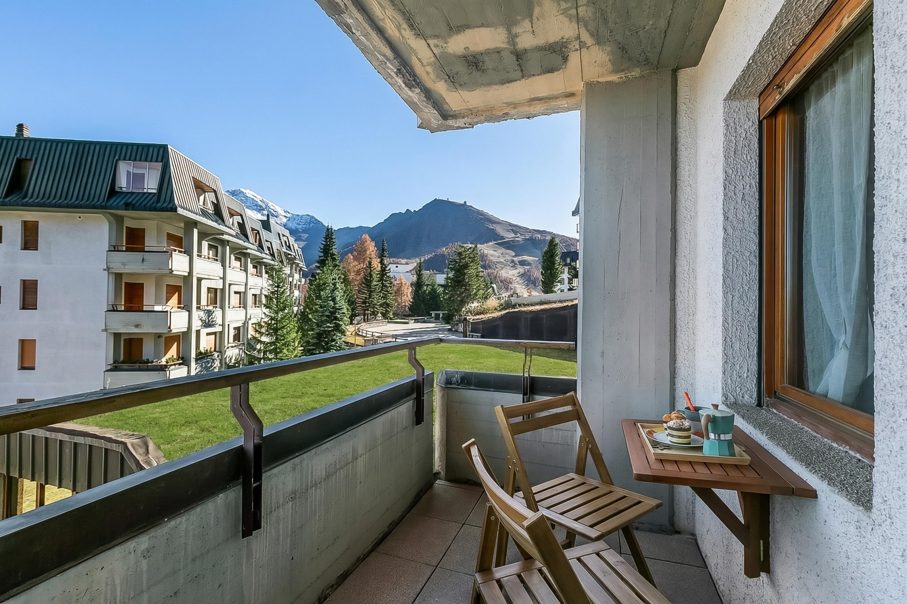 Family Apartment, Multiple Bedrooms (Wolf & Deer Apartment Ski-In Ski-Out) | Outdoor dining