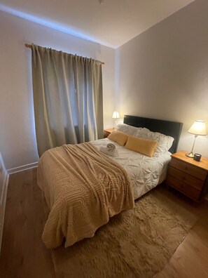 2 soverom, strykejern/-brett, wi-fi (inkludert) og sengetøy