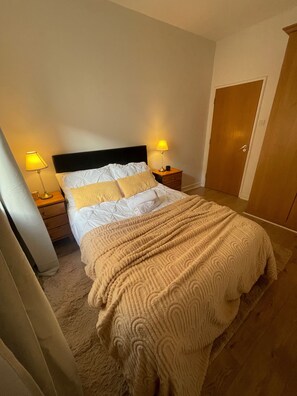 2 間睡房、熨斗/熨衫板、免費 Wi-Fi、床單