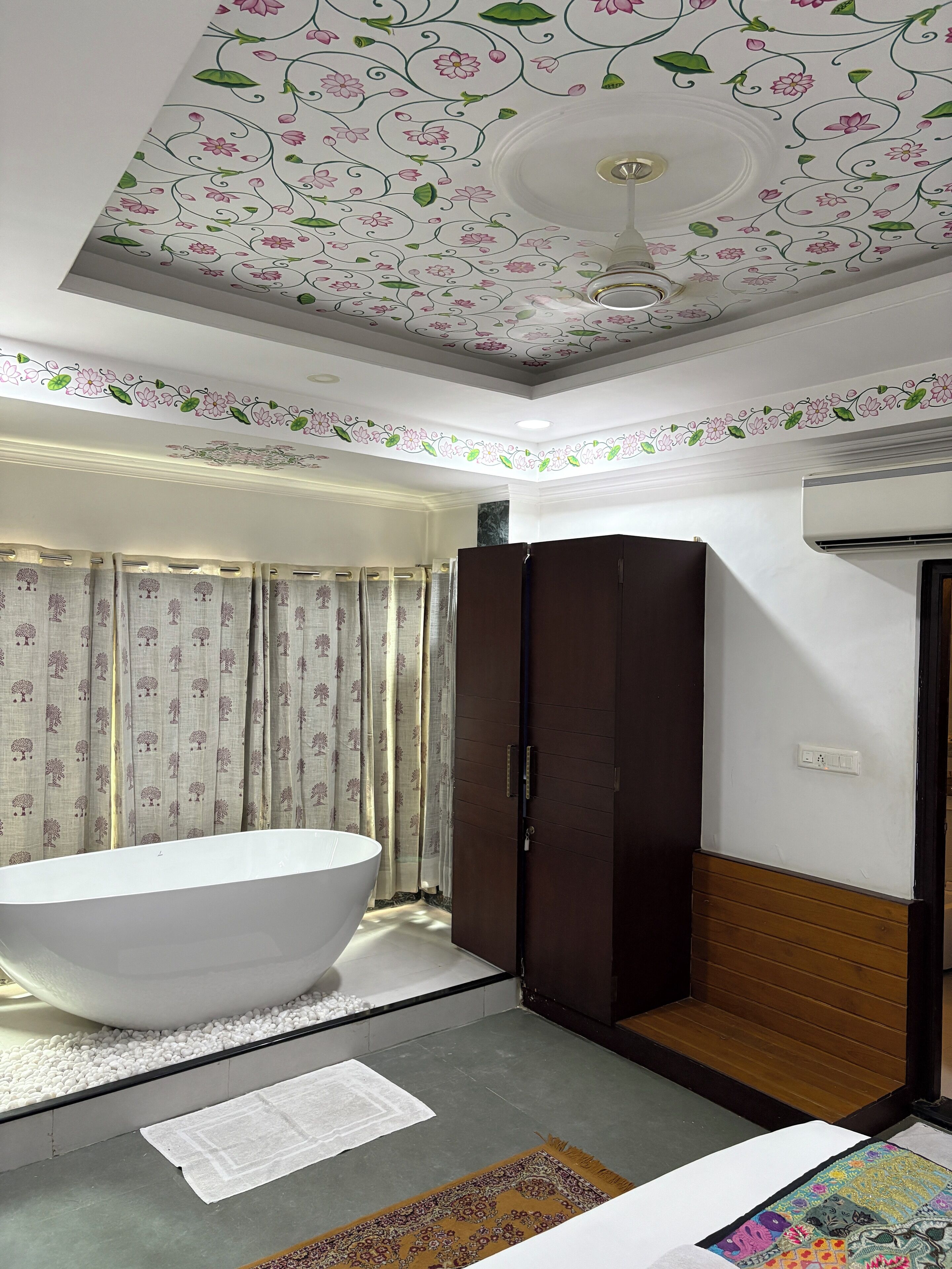 Photo - Hide-In Udaipur - A Lake View Boutique Hotel