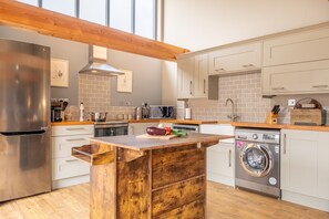 Microwave, coffee/tea maker