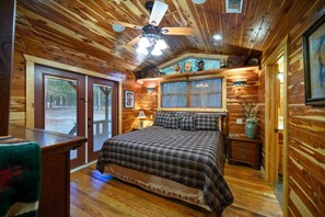 3 bedrooms, WiFi, bed sheets, wheelchair access