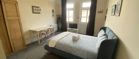 Apartment | 1 bedroom, free WiFi, bed sheets