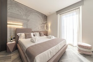Piazza Venezia - Luxury Room | Minibar, in-room safe, blackout drapes, soundproofing - Tritone Luxury Suites Piazza del Popolo (Rome)