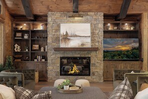 Smart TV, fireplace, video games, offices - Iron Tree Lodge Blue Ridge GA (Blue Ridge)