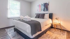 2 bedrooms, iron/ironing board, WiFi (free), bed sheets - The Good Vibes Cottage (Nashville)