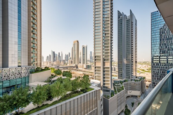 Property grounds - Whimsical 3BR at The Signature, Downtown Dubai by Deluxe Holiday Homes (Dubai)